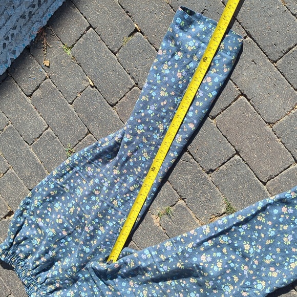 Loose Linen Pants, Dusky Florals, Women's Size M/L - Picture 5 of 15